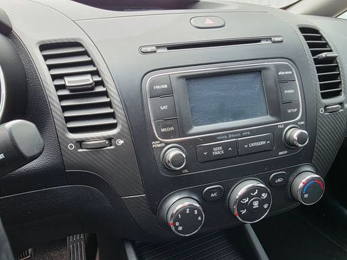 Used 2014 Kia Forte EX FWD image 11