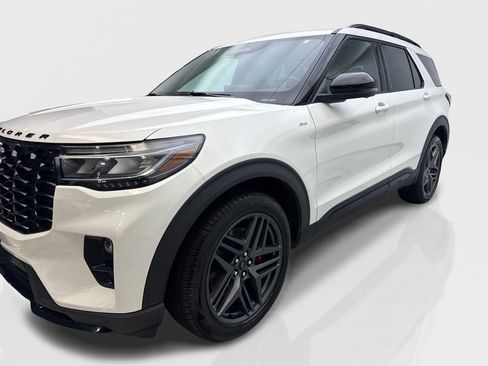 Used 2025 Ford Explorer ST-Line w/ Premium Package AWD/4WD image 11