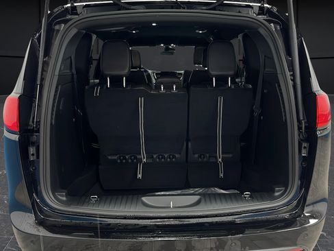 New 2026 Chrysler Voyager LX FWD image 26