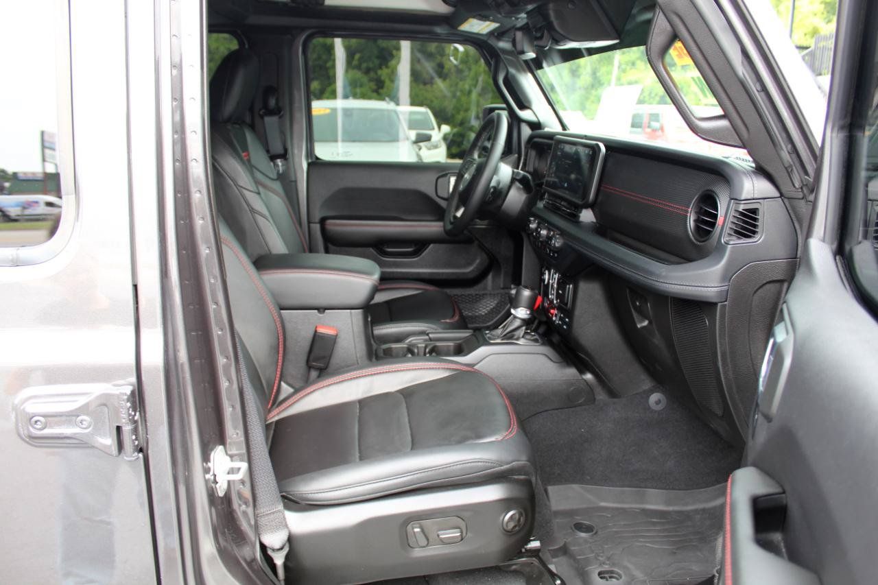 Used 2025 Jeep Gladiator Rubicon AWD/4WD image 11