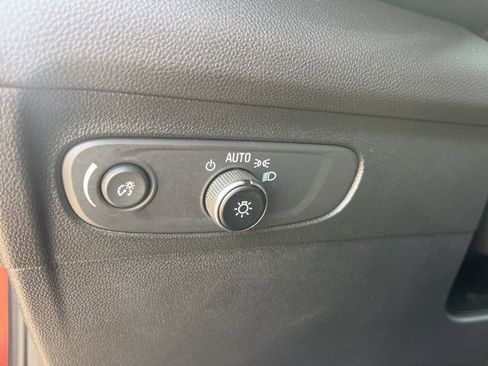 Used 2023 Buick Envision Preferred image 26