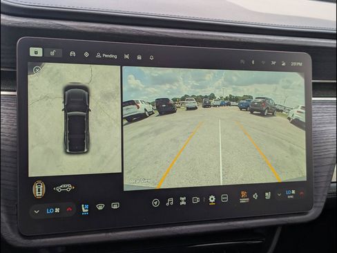 Used 2024 Rivian R1S Launch Edition Quad AWD/4WD image 7