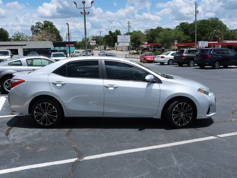 Used 2015 Toyota Corolla S FWD image 4