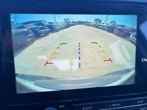 Used 2025 Nissan Frontier SV w/ SV Convenience Package RWD image 12