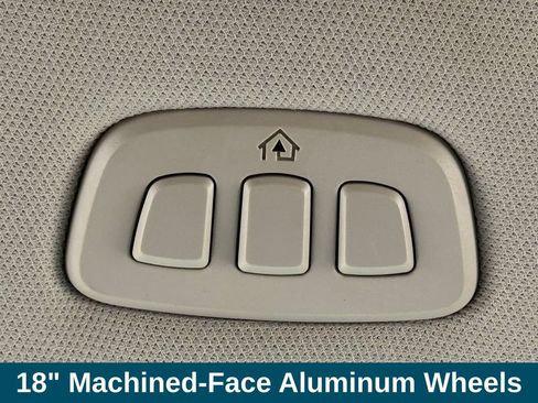 Used 2024 Ford Expedition XLT AWD/4WD image 26