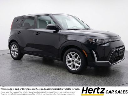 Used 2025 Kia Soul LX w/ LX Technology Package
