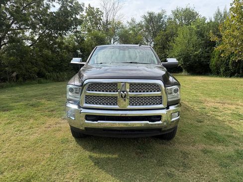 Used 2017 RAM 2500 Laramie AWD/4WD image 2