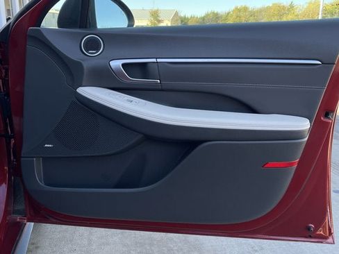 Used 2023 Hyundai Sonata Limited image 19