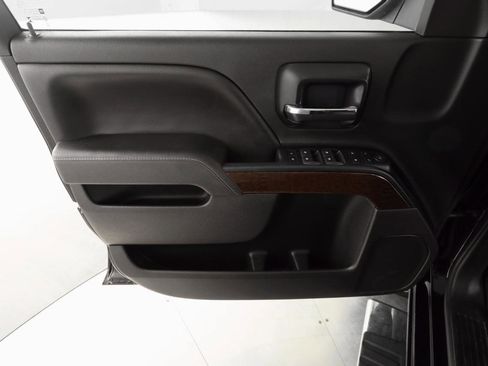 Used 2014 GMC Sierra 1500 SLE w/ SLE Value Package AWD/4WD image 9