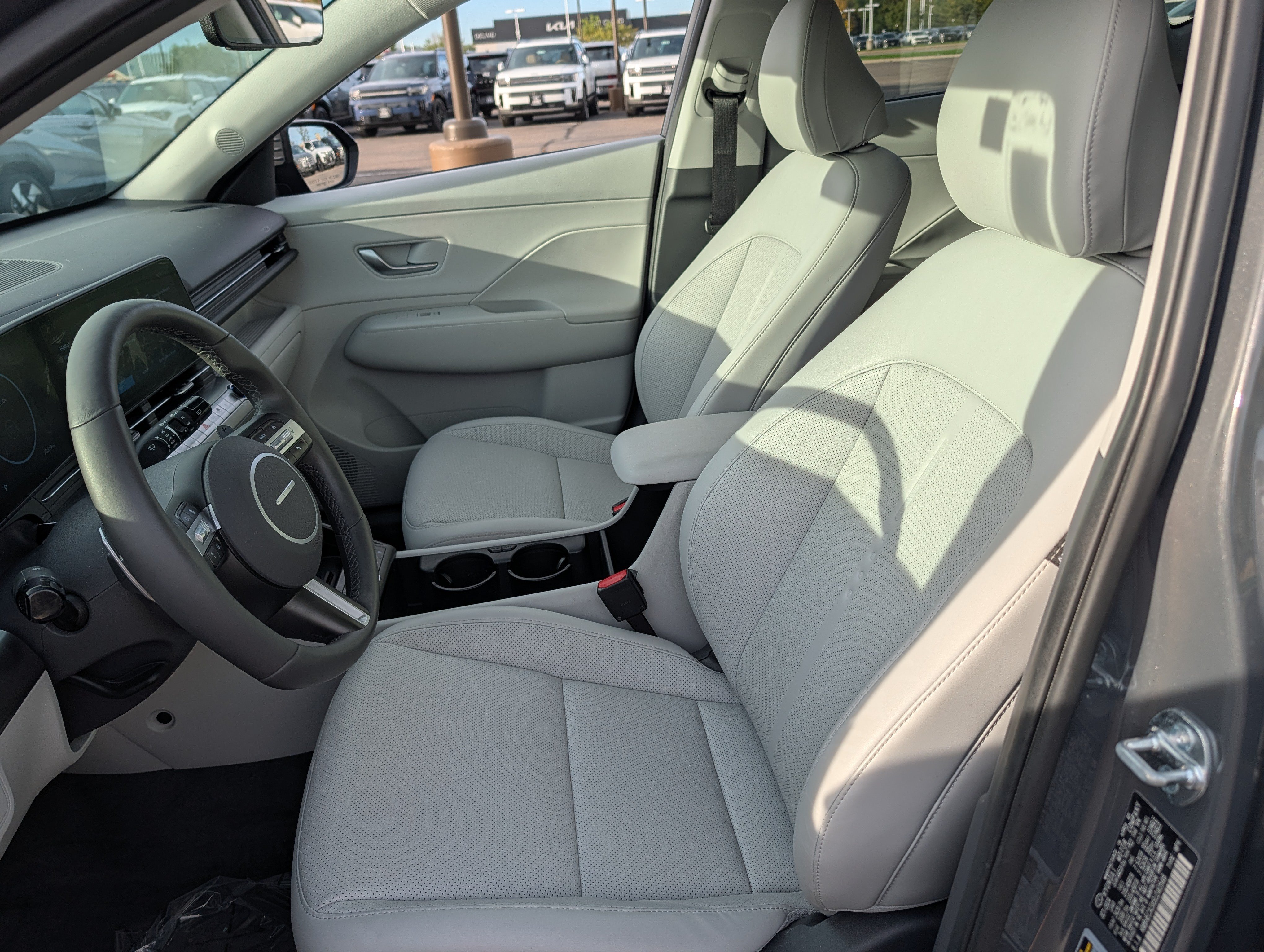 Used 2025 Hyundai Kona Limited AWD/4WD image 10
