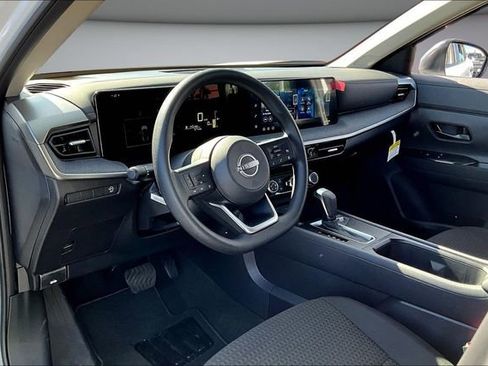 New 2026 Nissan Kicks S image 7