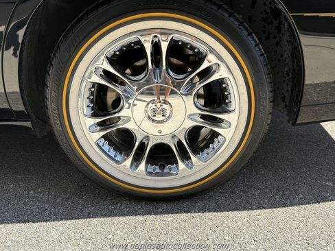 Used 2011 Cadillac DTS Premium image 39