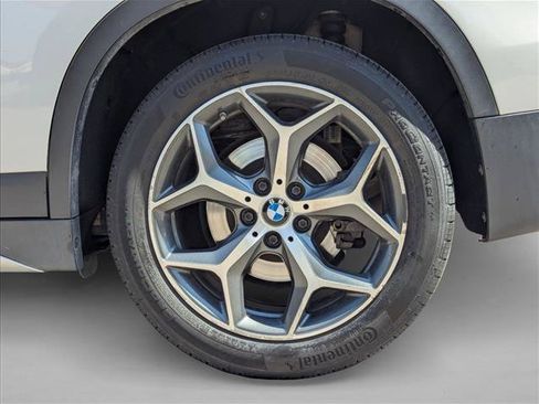 Used 2017 BMW X1 xDrive28i AWD/4WD image 9