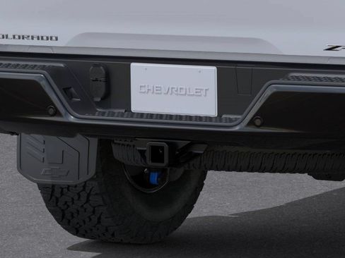 New 2026 Chevrolet Colorado ZR2 w/ Technology Package AWD/4WD image 14