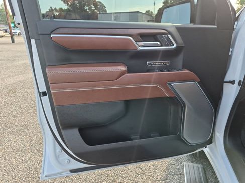 Certified 2024 GMC Sierra 1500 Denali Ultimate AWD/4WD image 23