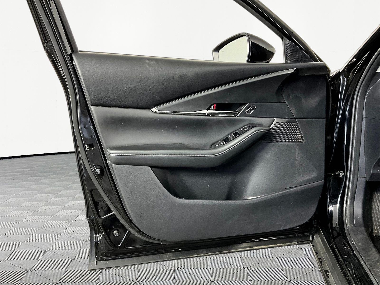 Used 2024 MAZDA CX-30 AWD 2.5 S w/ Preferred Package image 19