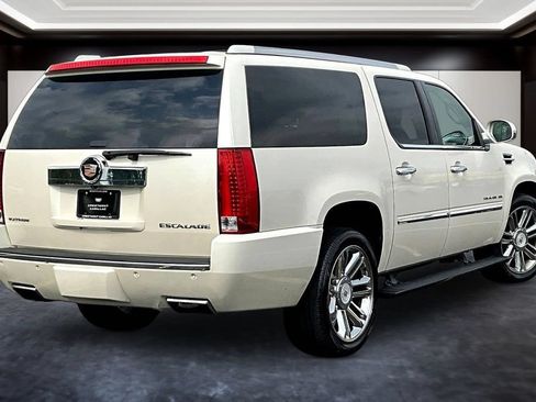 Used 2013 Cadillac Escalade ESV Platinum AWD/4WD image 6