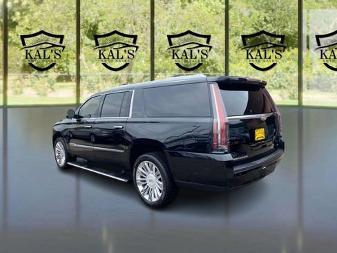 Used 2016 Cadillac Escalade ESV Platinum image 7