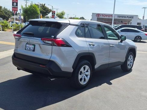 Used 2023 Toyota RAV4 LE AWD/4WD image 8