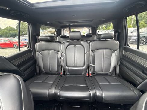 Used 2024 Jeep Wagoneer L Series III w/ Premium Group I AWD/4WD image 11