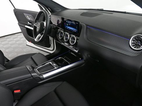 Certified 2025 Mercedes-Benz GLA 250 image 24