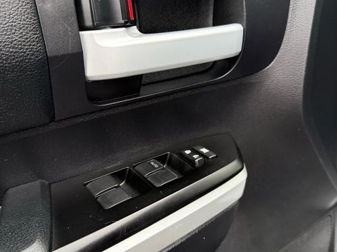 Used 2016 Toyota Tundra SR5 w/ SR5 Upgrade Package image 22