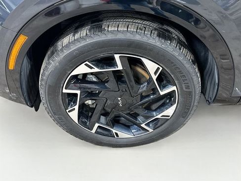 Used 2023 Kia Sportage SX image 32