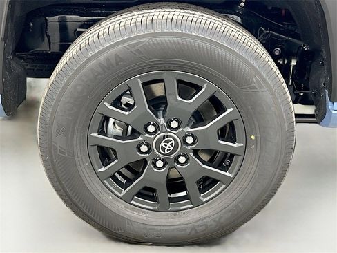 New 2026 Toyota 4Runner SR5 image 27