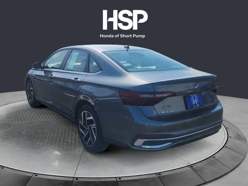 Used 2024 Volkswagen Jetta SEL image 3