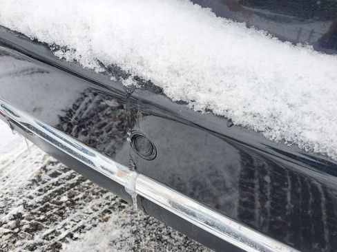 Certified 2024 Chrysler Pacifica Touring-L image 5