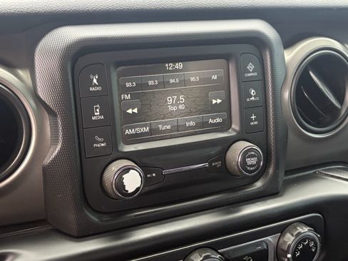 Used 2018 Jeep Wrangler Unlimited Sport AWD/4WD image 21