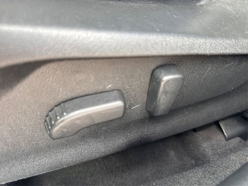 Used 2019 Subaru Crosstrek 2.0i Limited w/ Moonroof Package w/Navigation image 21