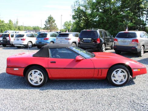 Used 1989 Chevrolet Corvette Convertible RWD image 29