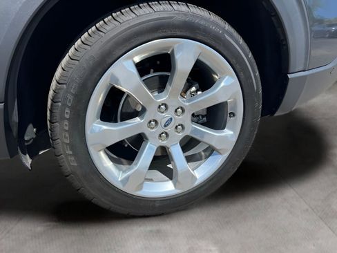 Used 2020 Ford Explorer Platinum w/ Premium Technology Package AWD/4WD image 7