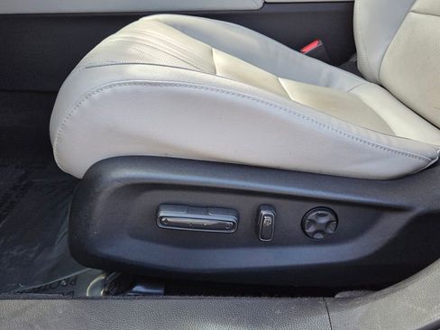 Certified 2018 Honda Accord Touring image 10