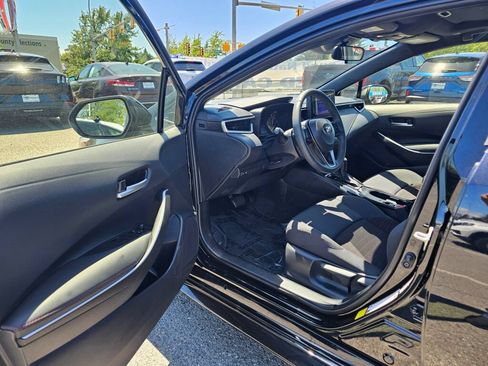 Used 2024 Toyota Corolla SE w/ SE Premium Package FWD image 14