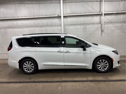 Used 2017 Chrysler Pacifica Touring-L