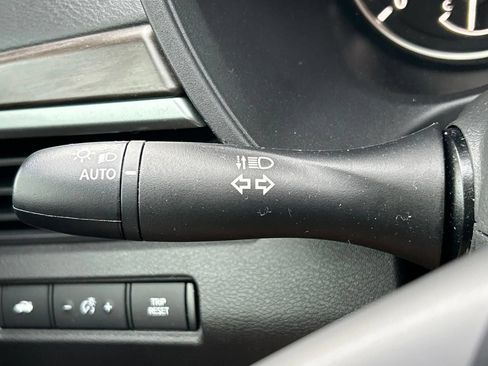 Certified 2023 Nissan Altima 2.5 SV FWD image 29