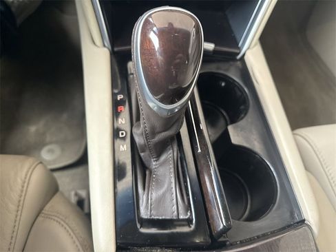 Certified 2017 Cadillac XTS Luxury image 16