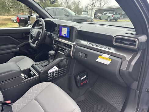 New 2025 Toyota Tacoma SR5 RWD image 33