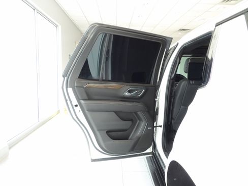 Used 2023 Chevrolet Tahoe Premier w/ Advanced Technology Package AWD/4WD image 20