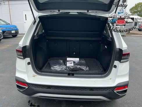 New 2025 Volkswagen Taos SEL image 3