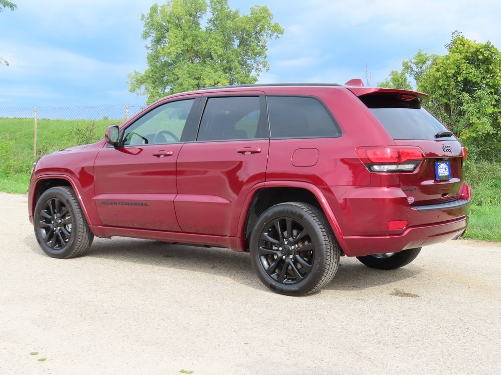 Used 2022 Jeep Grand Cherokee Laredo X AWD/4WD image 28