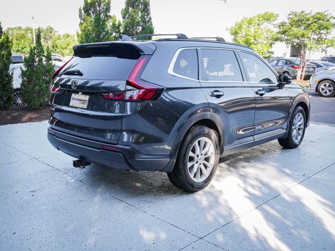 Used 2023 Honda CR-V EX image 10