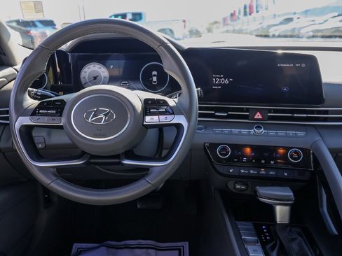 Used 2023 Hyundai Elantra SEL w/ Convenience Package image 21