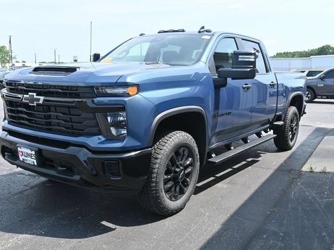New 2026 Chevrolet Silverado 2500 Custom w/ Custom Value Package AWD/4WD image 12