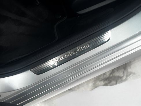 Used 2018 Mercedes-Benz E 300 image 32