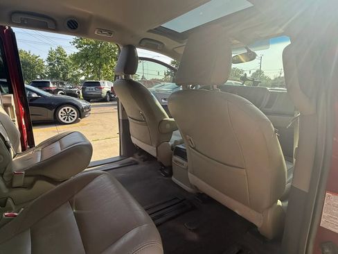 Used 2015 Toyota Sienna XLE FWD image 13