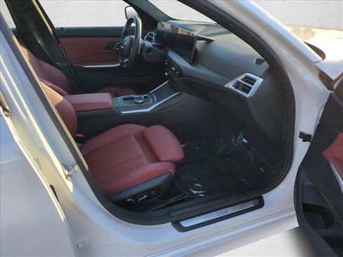 Used 2025 BMW 330i Sedan w/ Convenience Package RWD image 22
