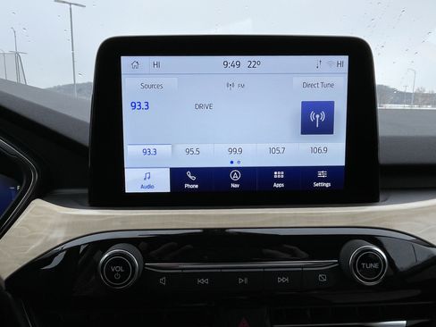 Certified 2022 Ford Escape Titanium w/ Titanium Elite Package image 35